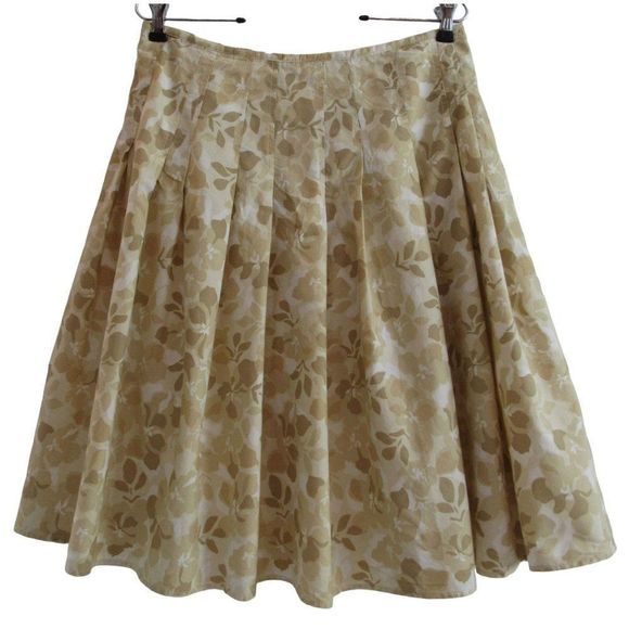 Eddie Bauer Dresses & Skirts - Women's Eddie Bauer Cotton Silk Blend Floral Skirt Sz 8